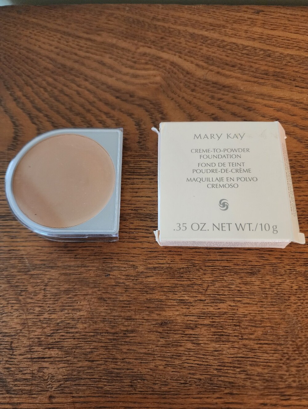 MARY KAY Creme To Powder Foundation Ivory